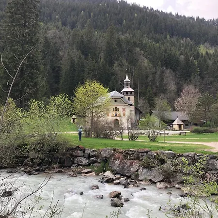 Riviere Du Bon Nant Location De 6 A 14 Personnes En Haute Savoie *